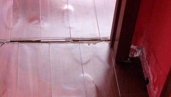 原來下沉式衛(wèi)生間回填要這么做才滴水不漏，難怪我家墻根都發(fā)霉了