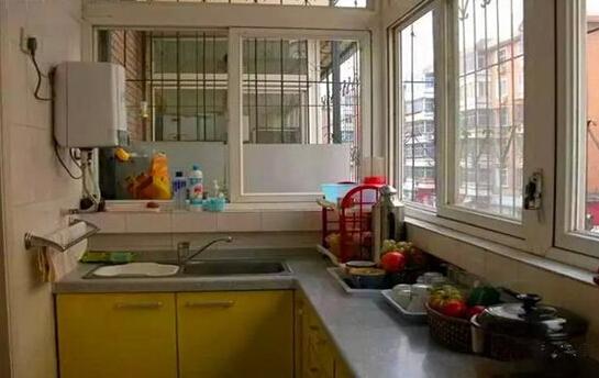 空間不夠，我想把陽臺改成廚房，聽師傅說要滿足這三項(xiàng)才行！