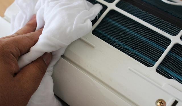 原來空調(diào)要這么清洗才徹底，趁天熱之前趕緊洗一遍再用！