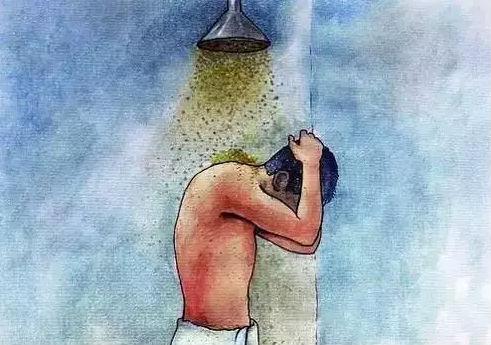 昨晚老公洗完澡后居然全身發(fā)癢，上網(wǎng)一看才知道原因出在這！