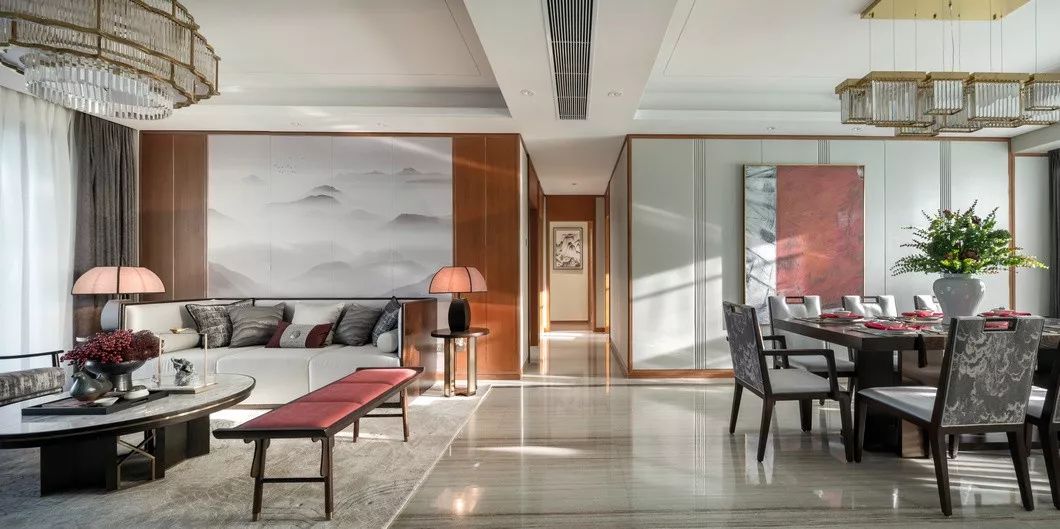 用中國紅打造的新中式之家，把古典與現(xiàn)代糅合在了一起