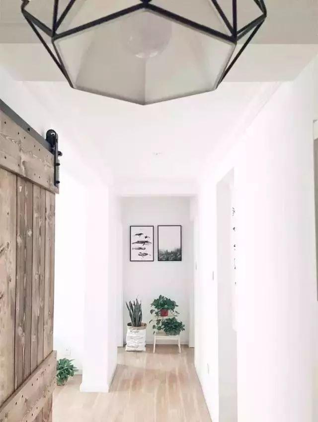 走廊盡頭這樣裝 真漂亮！