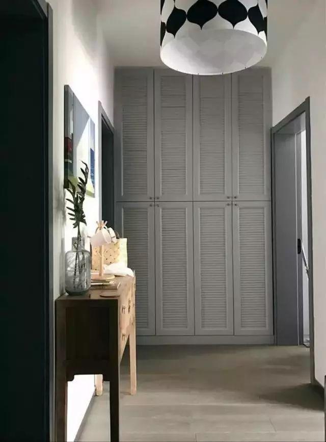 走廊盡頭這樣裝 真漂亮！