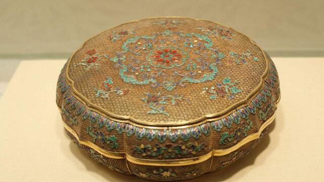 終于搞清楚為啥老缺錢，原來客廳擺放的這些東西擋住了我的財路！