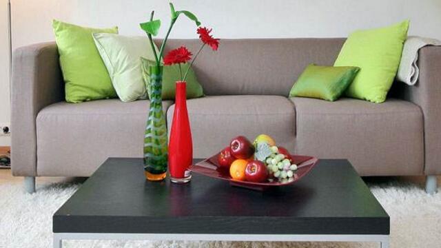 還傻呵呵的這樣擺放沙發(fā)，你真是沒(méi)救了，窮死都沒(méi)人可憐你！