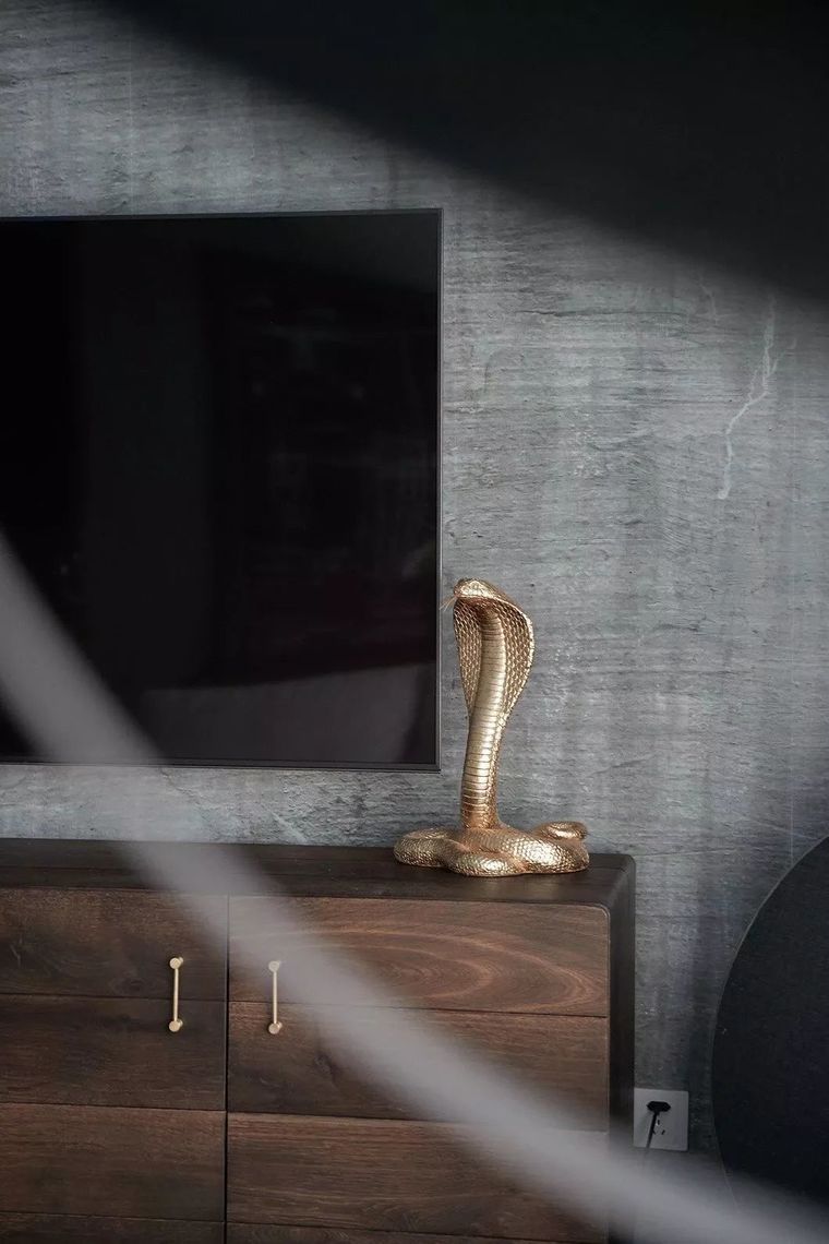 撞色高級灰，設計師的一劑春藥！_23