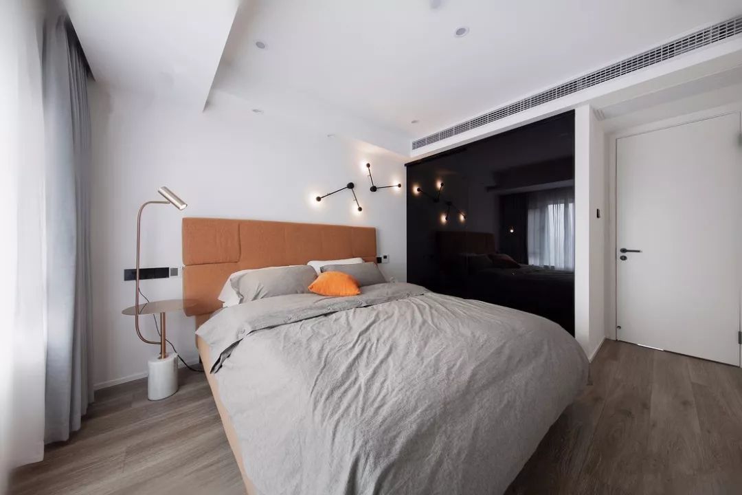 【裝修案例】床頭燈選得對，臥室溫馨好幾倍！