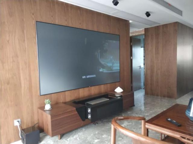 想在家里裝投影儀，幕布安裝方式有哪些？ - 后花園網(wǎng)文 - 家居新聞