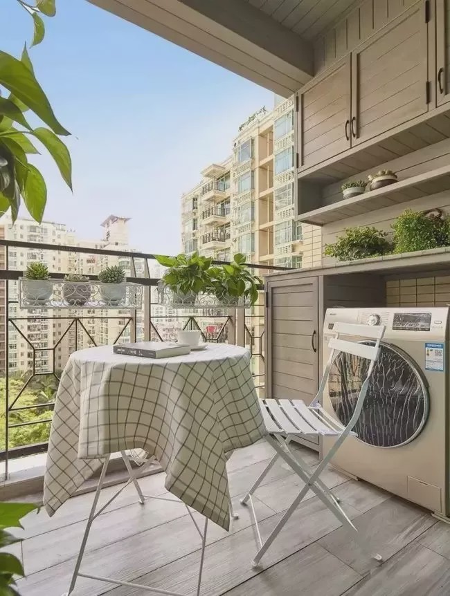 為什么越來越多人在陽臺裝洗衣柜？看完你秒懂