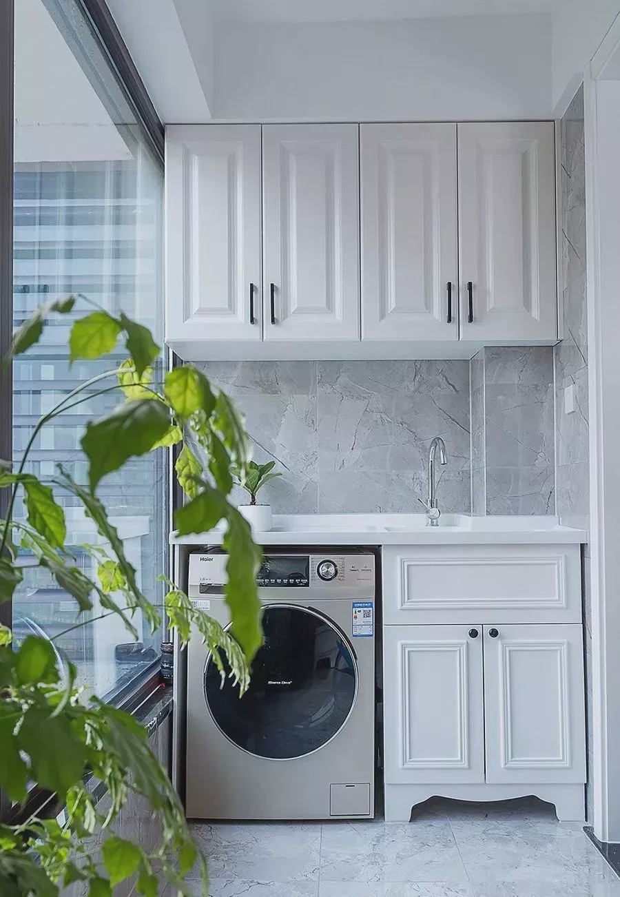 為什么越來越多人在陽臺裝洗衣柜？看完你秒懂