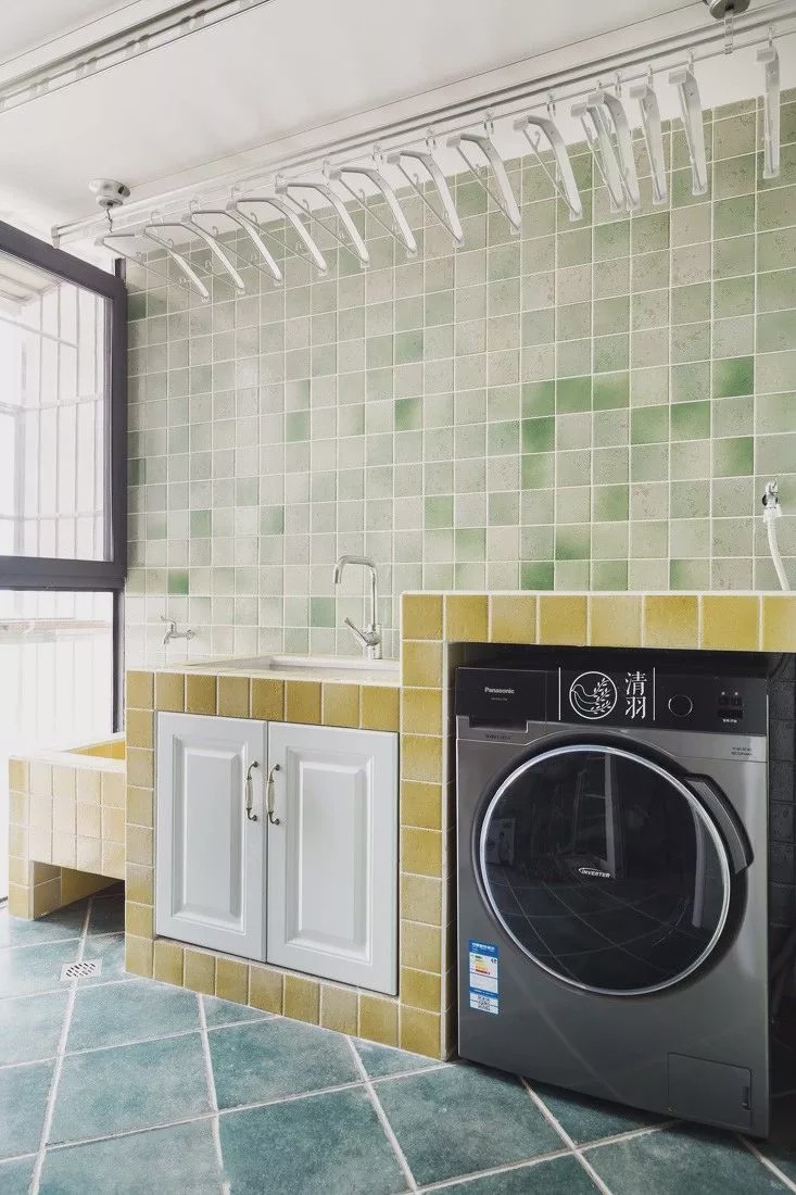 為什么越來越多人在陽臺裝洗衣柜？看完你秒懂