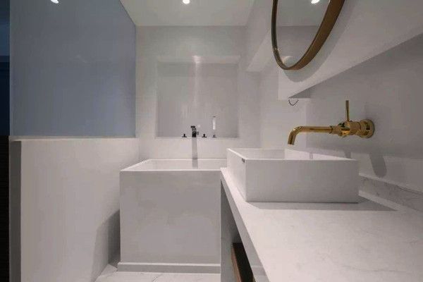 白色衛(wèi)生間設(shè)計(jì)